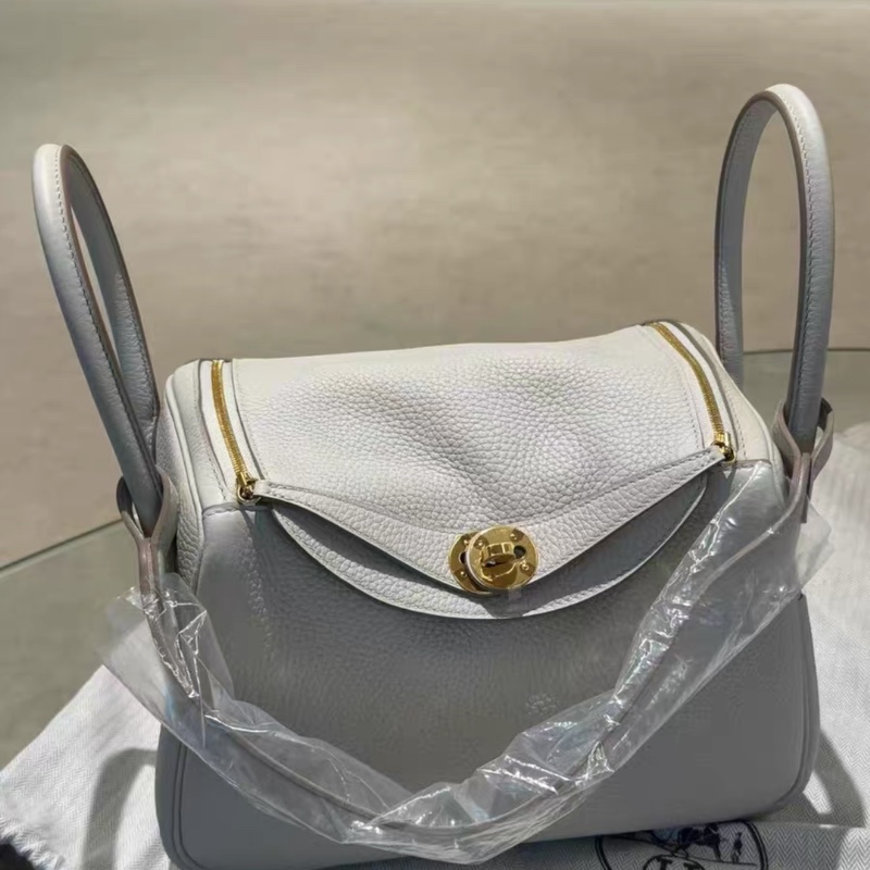 愛馬仕 Hermes Lindy26 冰川白金扣,C刻經典單肩包設計-4
