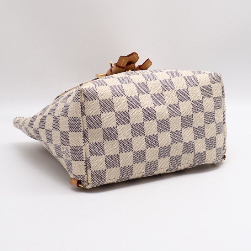 LOUIS VUITTON 白棋盤格小後背包-9