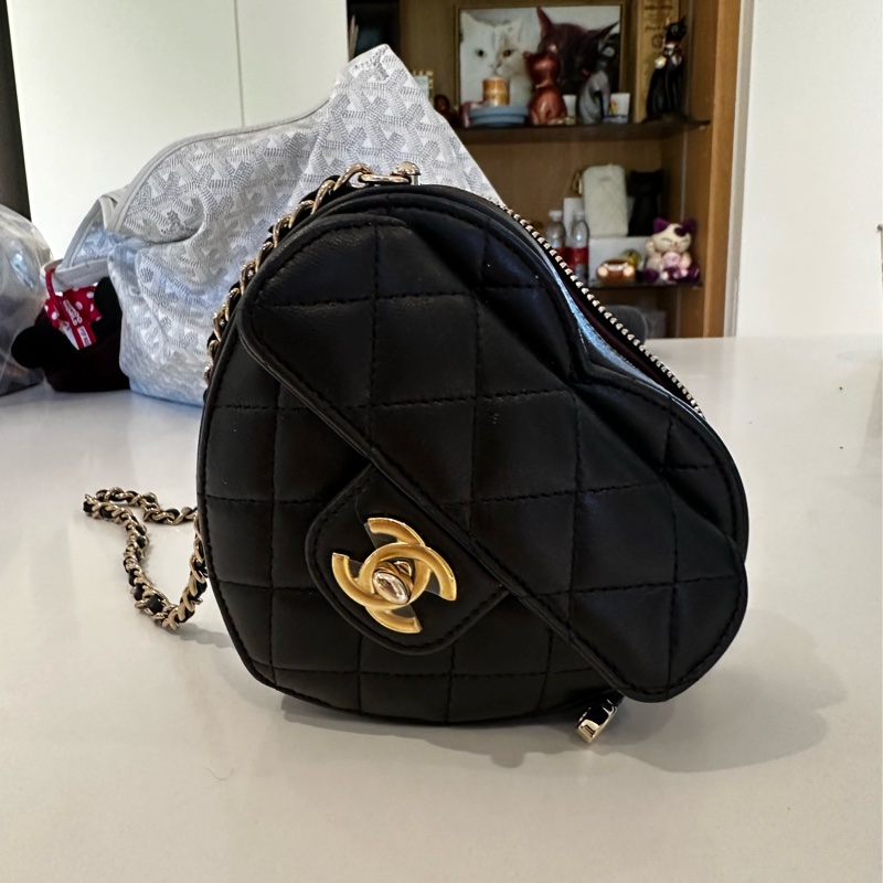 CHANEL迷你愛心包 近全新角膜都沒拆-2