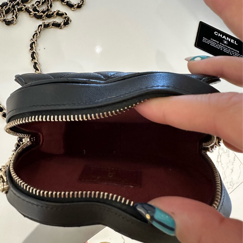 CHANEL迷你愛心包 近全新角膜都沒拆-5