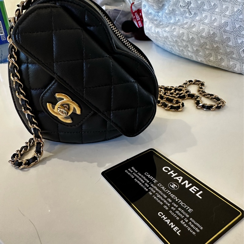 CHANEL迷你愛心包 近全新角膜都沒拆-6