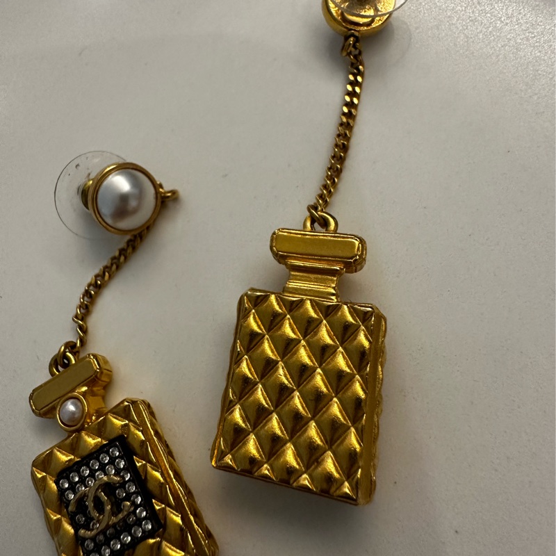 CHANEL 香水瓶珍珠垂掛耳環-2
