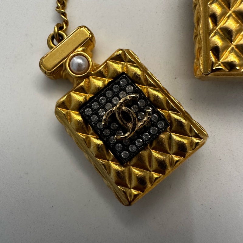 CHANEL 香水瓶珍珠垂掛耳環-3