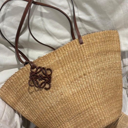 LOEWE 超美的貝殼狀竹編包-0