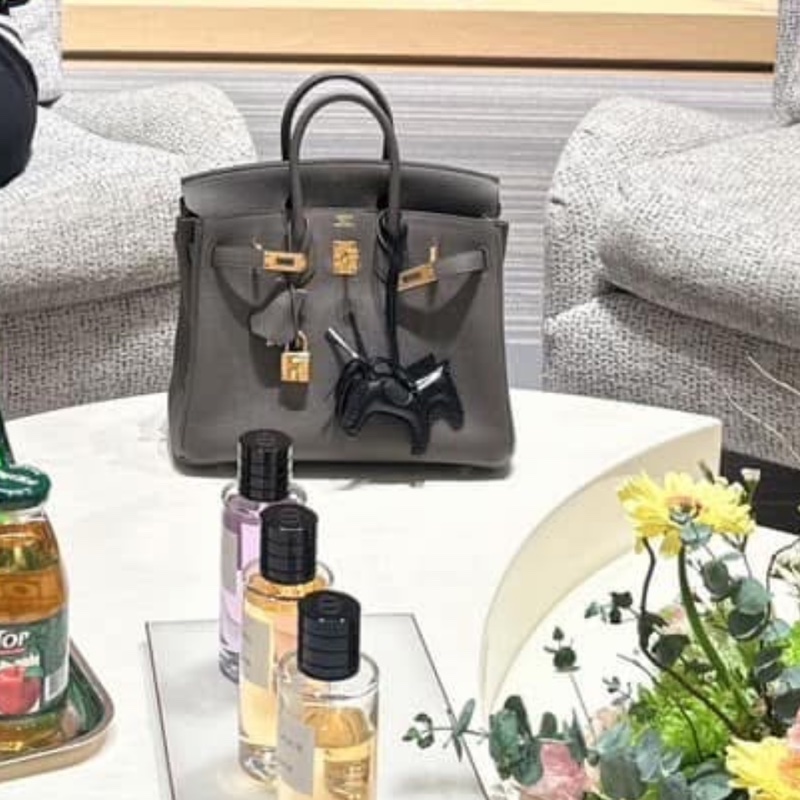 hermes 25 8F銀器灰錫器灰TC皮，配金扣-1