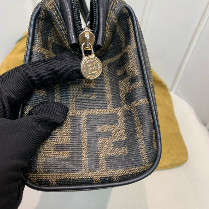 Fendi 老花20cm 波士頓 XB335-3