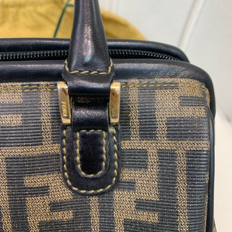 Fendi 老花20cm 波士頓 XB335-14