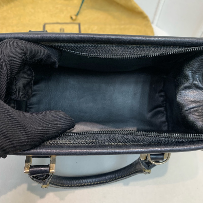 Fendi 老花20cm 波士頓 XB335-21