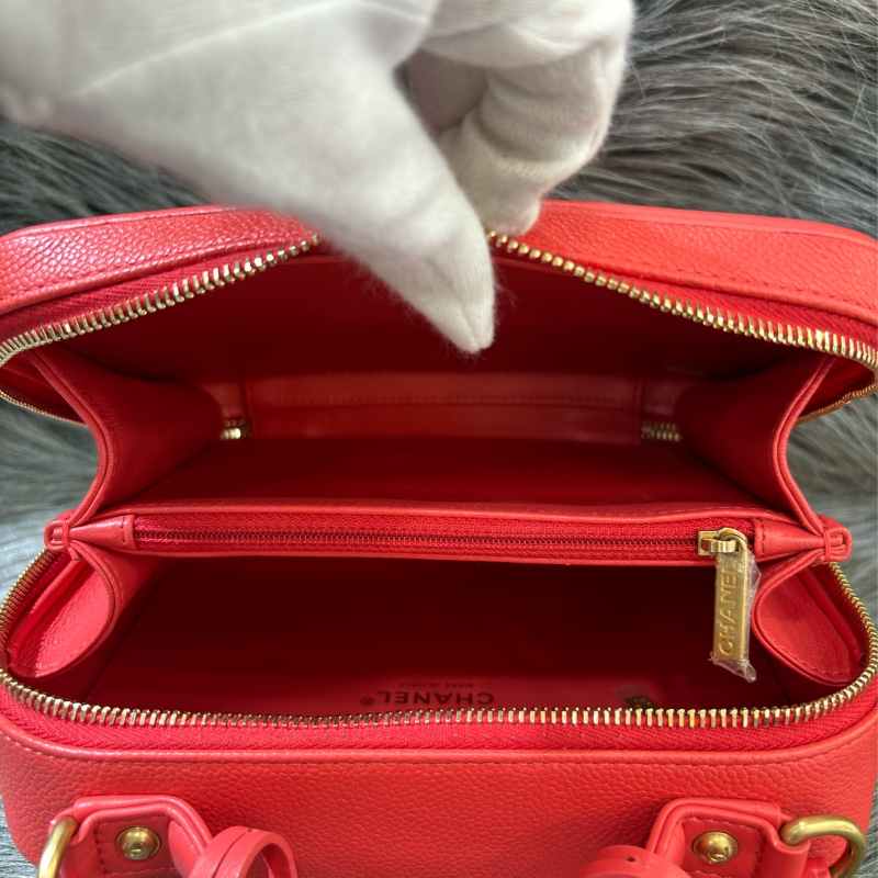 CHANEL A93343 VANITY 20 COCO 蜜桃粉色荔枝皮金鍊 化妝包化妝箱斜背包手提包肩背包相機包-19