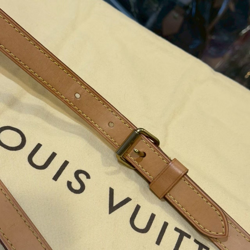 Lv speedy 25 斜背包-14