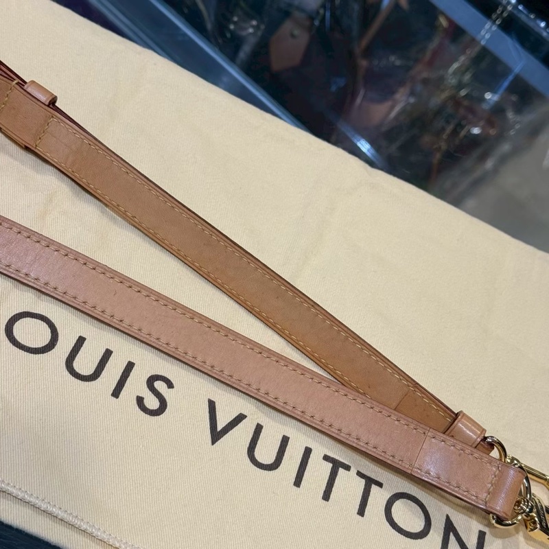 Lv speedy 25 斜背包-15