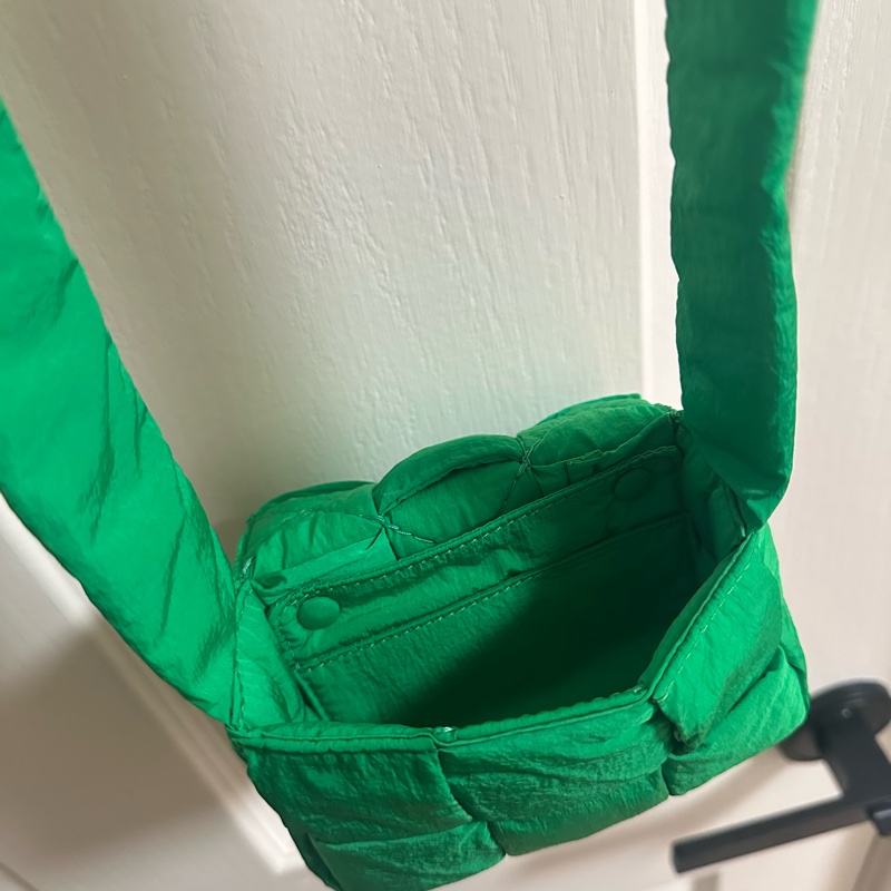 BV Cassette 小號 帆經典綠布-2