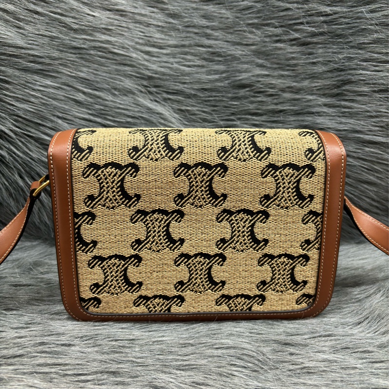 CELINE 191242 SAC TRIOMPHE MOYEN RAPHIA 凱旋門 金釦 刺繡 相機包 信差包 斜背包-4