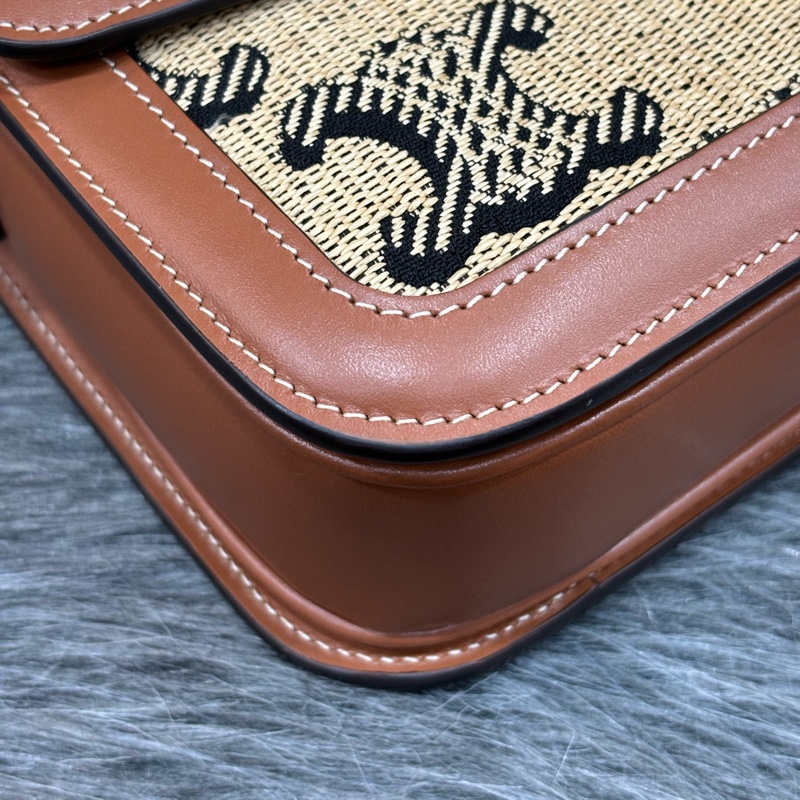 CELINE 191242 SAC TRIOMPHE MOYEN RAPHIA 凱旋門 金釦 刺繡 相機包 信差包 斜背包-8