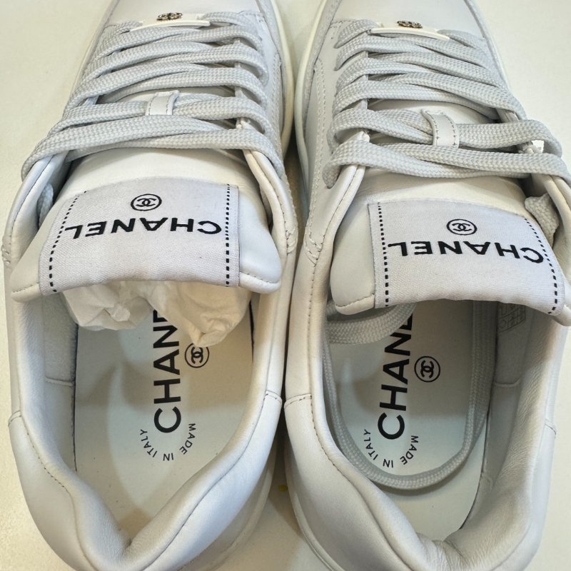 全新CHANEL 香奈兒白色小牛皮運動鞋 38.5碼 (有購證) 僅落地試穿-0