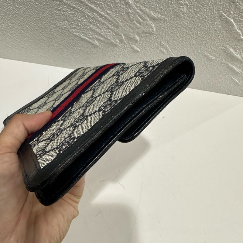 Gucci vintage bag /wallet/woc-4