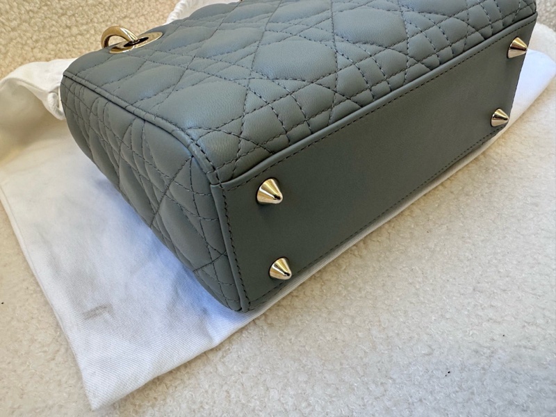 Dior迪奧四格戴妃包,99新21年灰色小羊皮,尺寸20*17-2