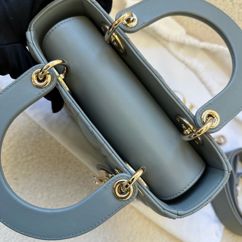 Dior迪奧四格戴妃包,99新21年灰色小羊皮,尺寸20*17-6