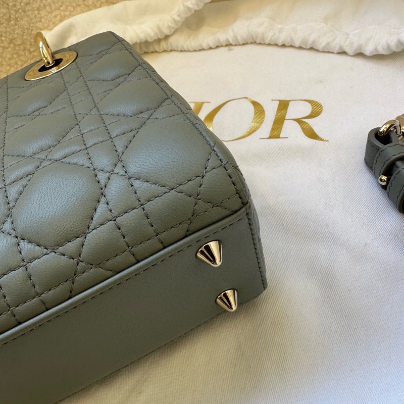 Dior迪奧四格戴妃包,99新21年灰色小羊皮,尺寸20*17-8