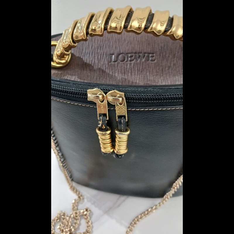 LOEWE-21