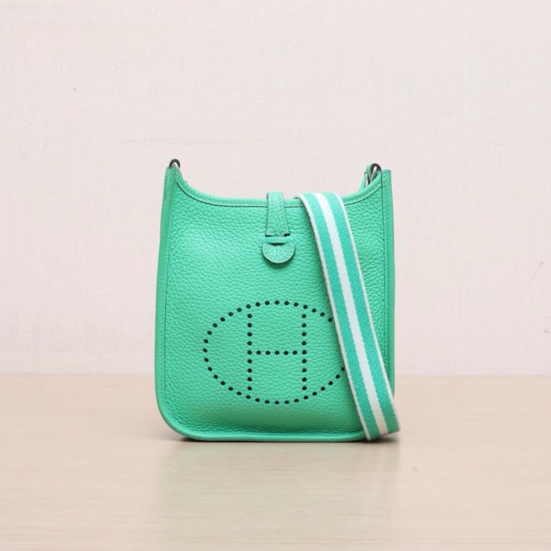 HERMES(愛馬仕) Evelyne Mini 16 0Z漫畫綠 TC皮 B刻 銀扣-0