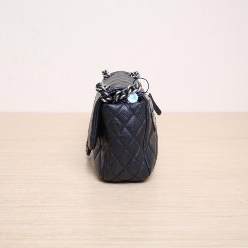 CHANEL(香奈兒) 黑色 荔枝 14開 銀扣 CF 口蓋包 easy coco系列腋下法棍包中號26CM-1