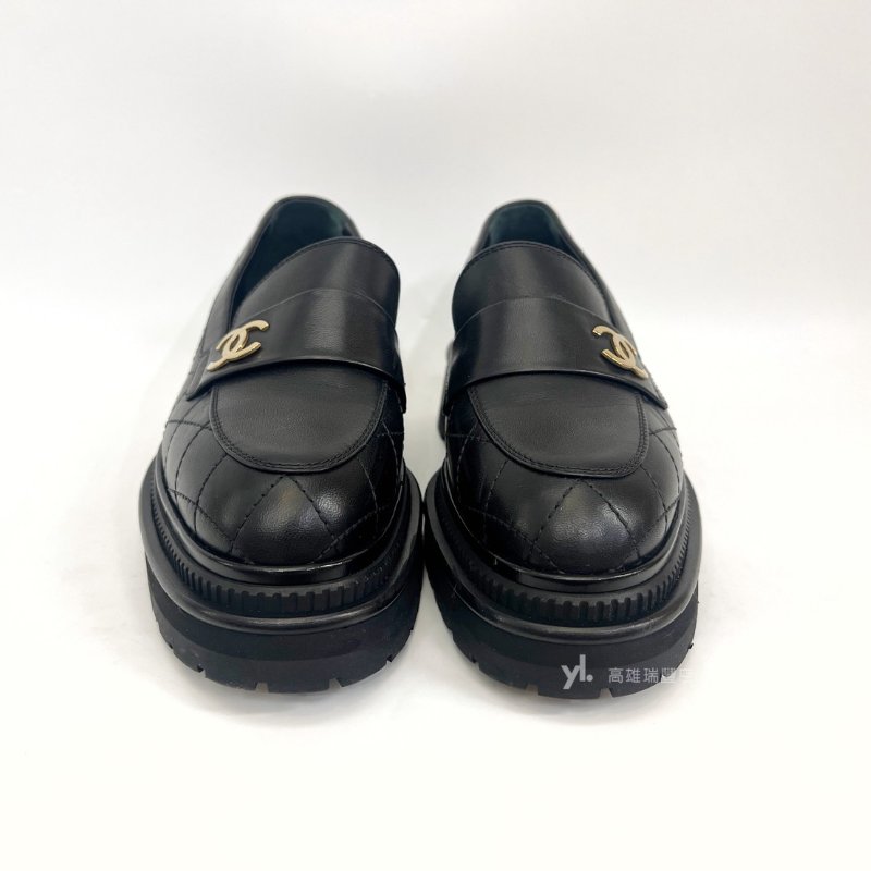 ❣Chanel 黑牛皮菱格紋金logo厚底樂福鞋-1