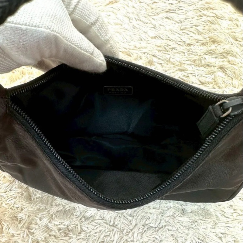 🉑議 極新Prada 黑色尼龍hobo 經典爆款mini尺寸腋下包 肩背包單肩包 手提包-4