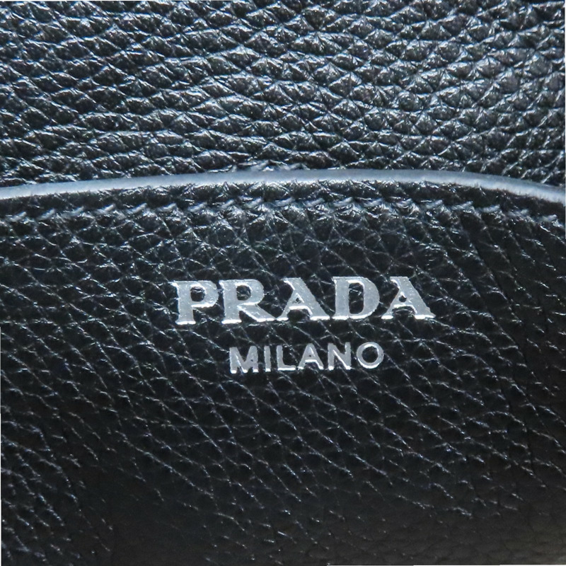 黑色 Vitello Daino 牛皮 肩背包【PRADA 普拉達】 1BC025-8