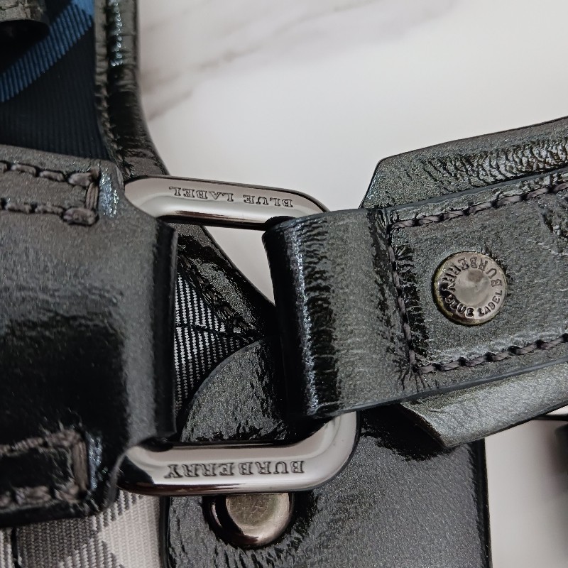 BURBERRY-11