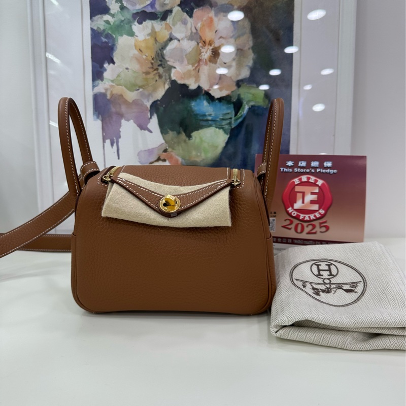 Hermes 愛馬仕 Mini Lindy 2代 TC皮 金棕金扣 W刻-19