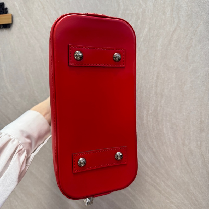 LV 紅色EPI水波紋Alma bb貝殼包M41160-10