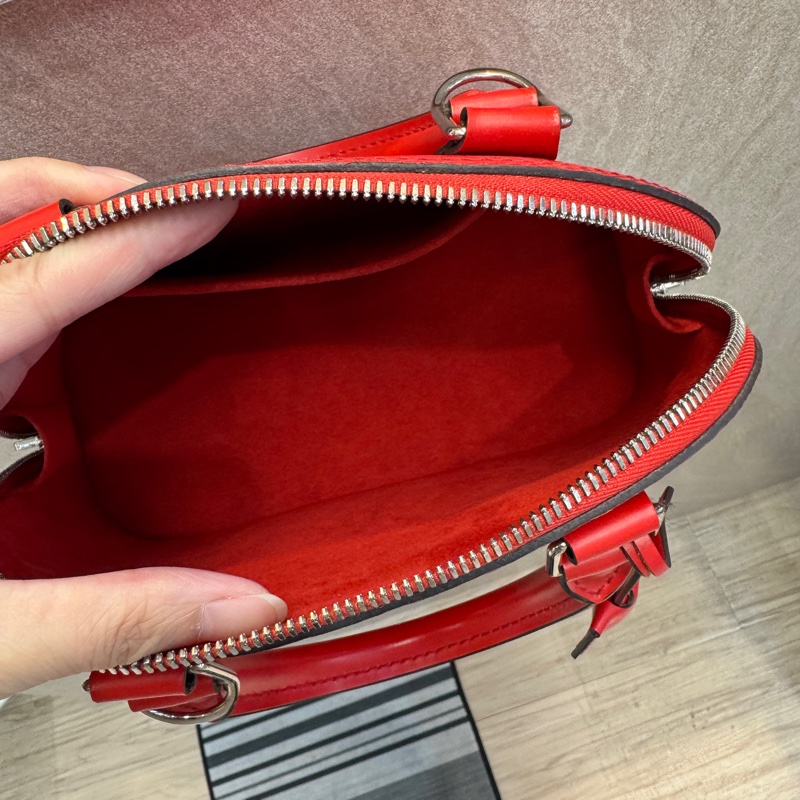 LV 紅色EPI水波紋Alma bb貝殼包M41160-17