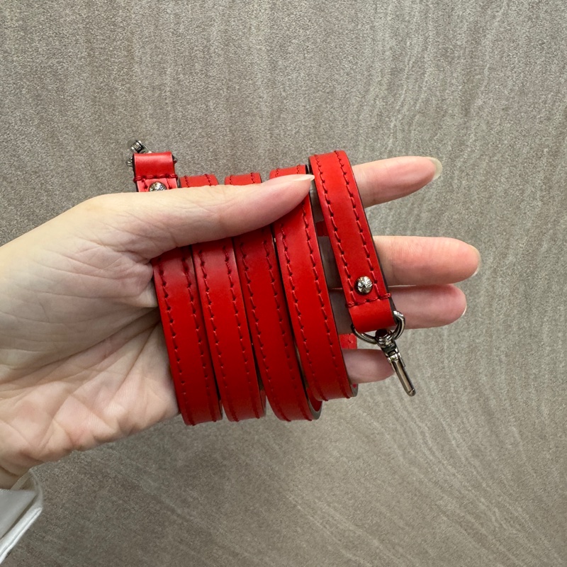 LV 紅色EPI水波紋Alma bb貝殼包M41160-18