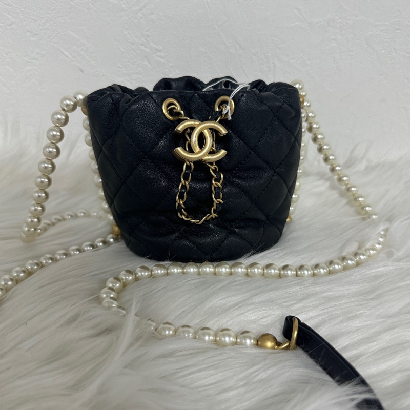Chanel 珍珠鏈小水桶包-1