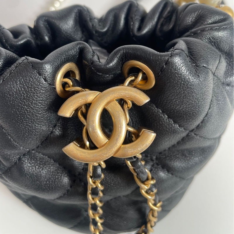 Chanel 珍珠鏈小水桶包-3