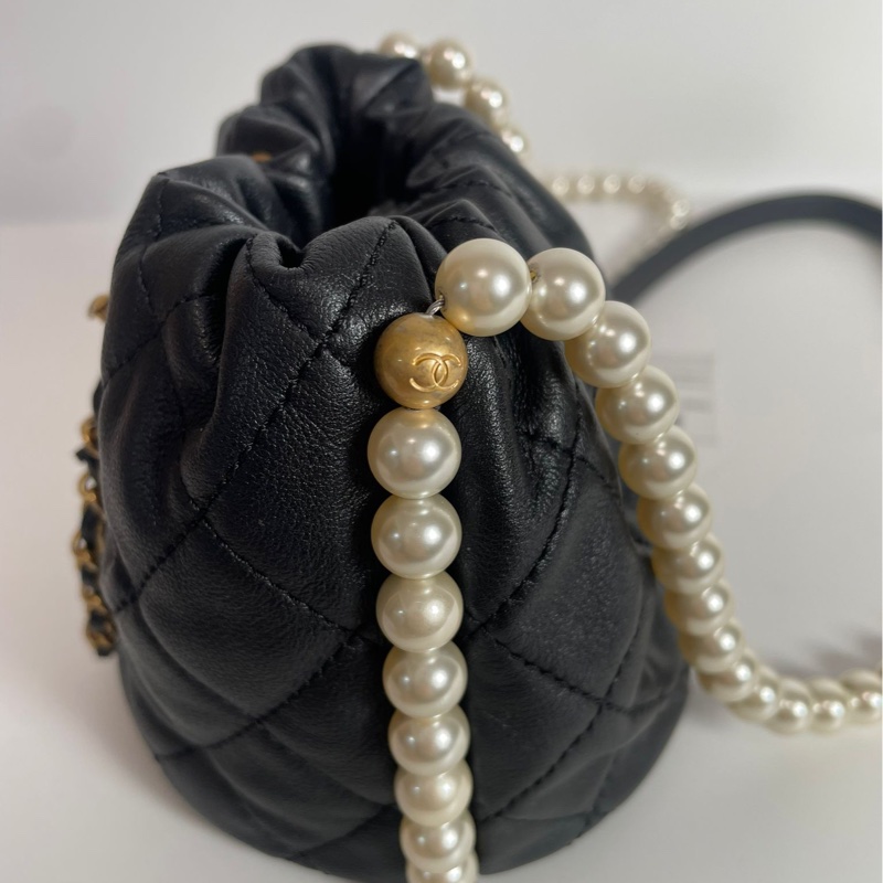 Chanel 珍珠鏈小水桶包-4