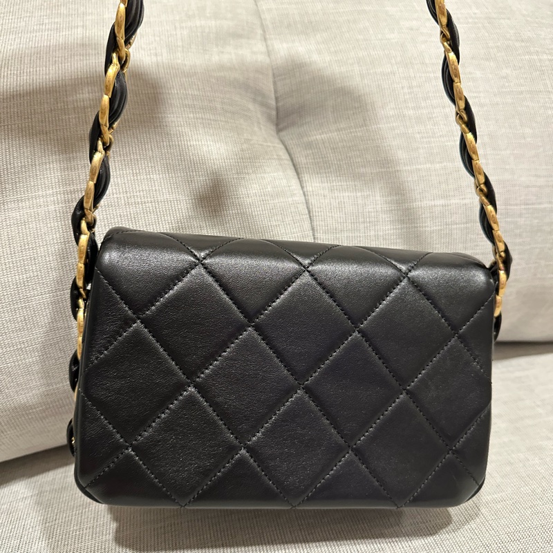 CHANEL 羊皮粗鍊腋下包-1