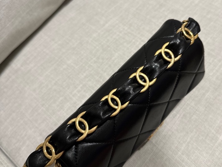 CHANEL 羊皮粗鍊腋下包-2