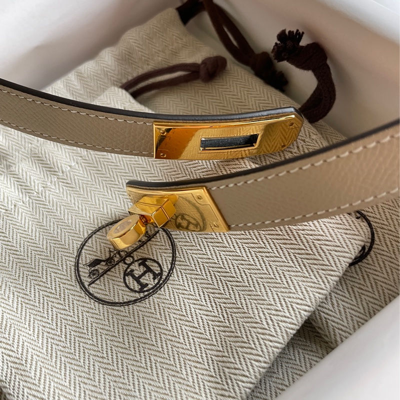 Hermes 愛馬仕 Kelly belt pocket 奶呼呼風衣灰皮帶✨全新全配K刻-7