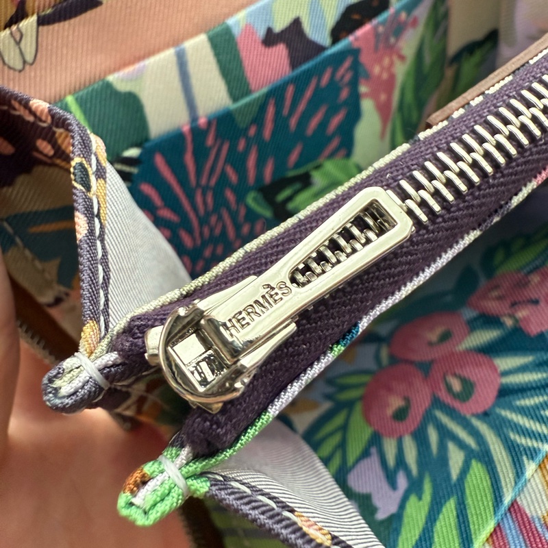 💖Hermes 絲巾短夾 自由之城 狗來富💖 全新 金棕-6