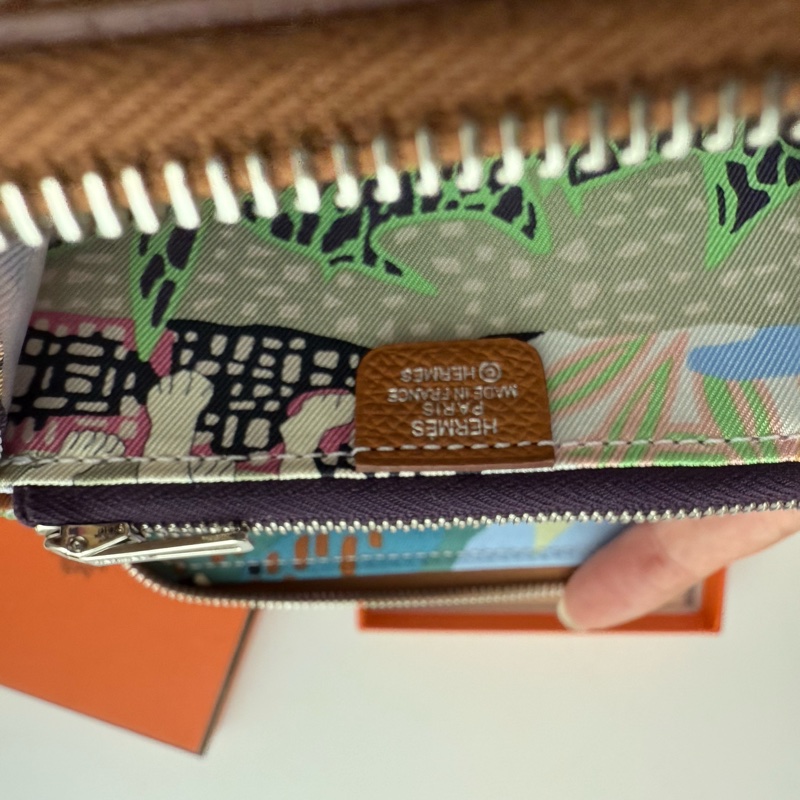 💖Hermes 絲巾短夾 自由之城 狗來富💖 全新 金棕-8