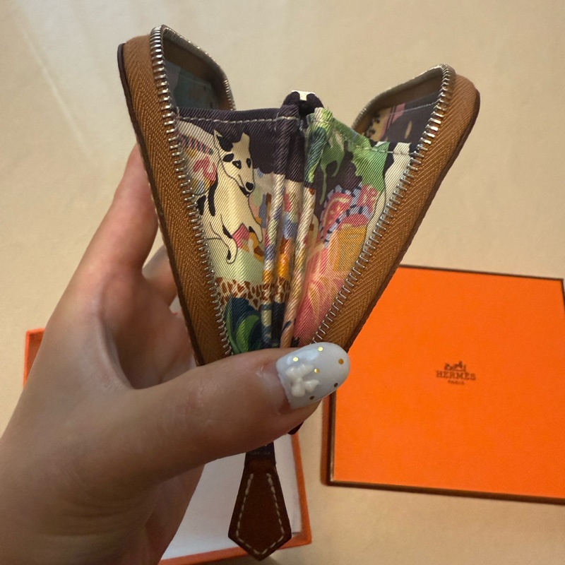 💖Hermes 絲巾短夾 自由之城 狗來富💖 全新 金棕 K刻-12