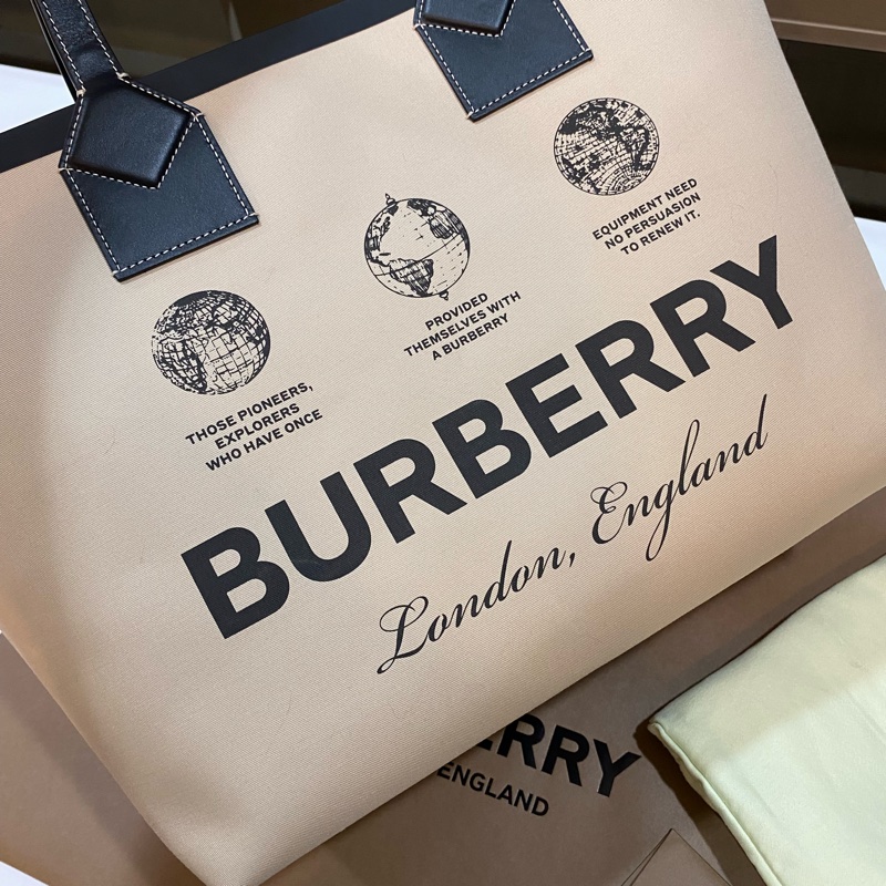 Burberry 地球格紋雙面托特子母包-0