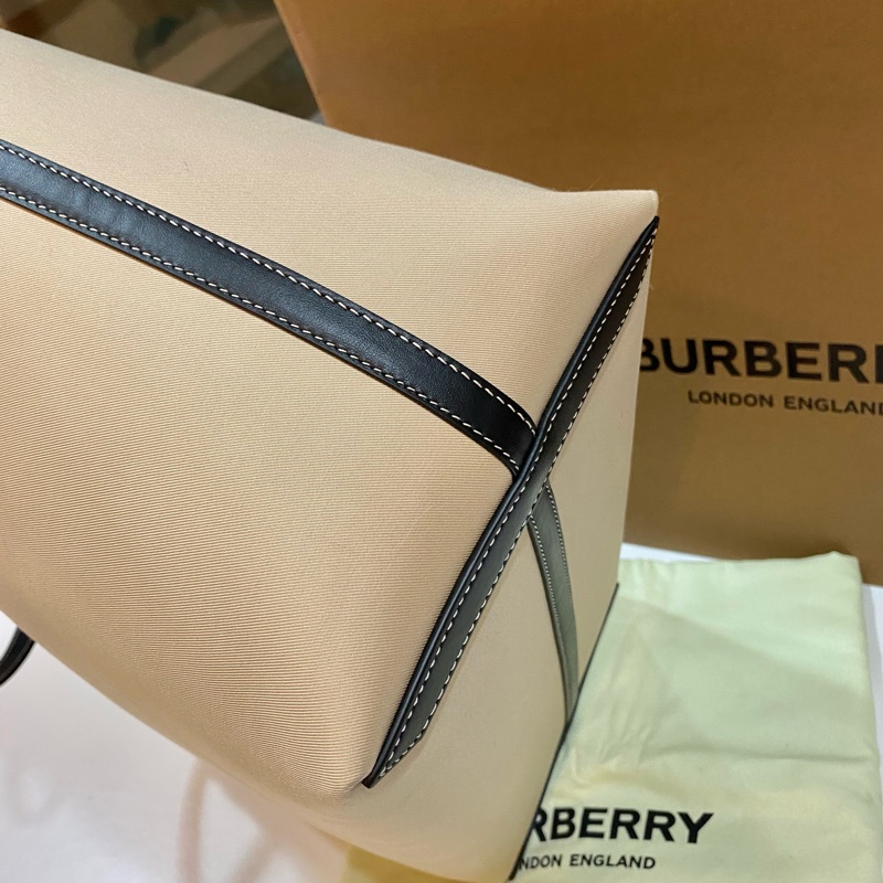 Burberry 地球格紋雙面托特子母包-8
