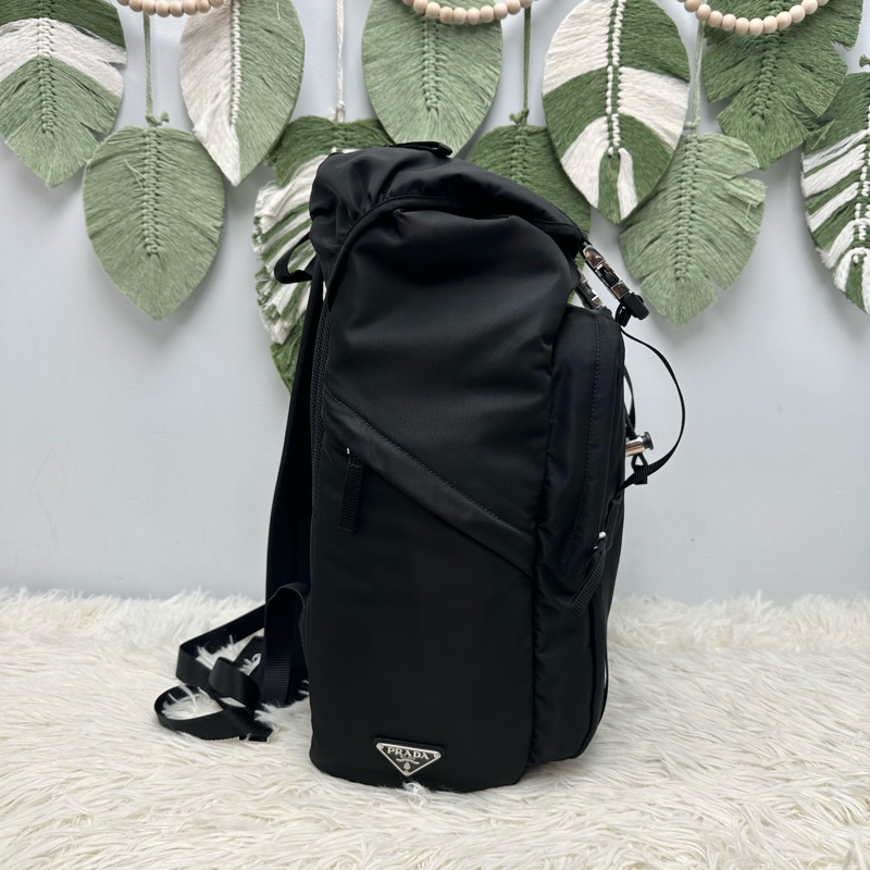 PRADA Nylon 黑色經典降落傘雙扣背包 Backpack-3