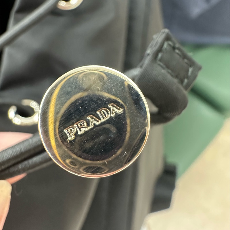 PRADA Nylon 黑色經典降落傘雙扣背包 Backpack-11