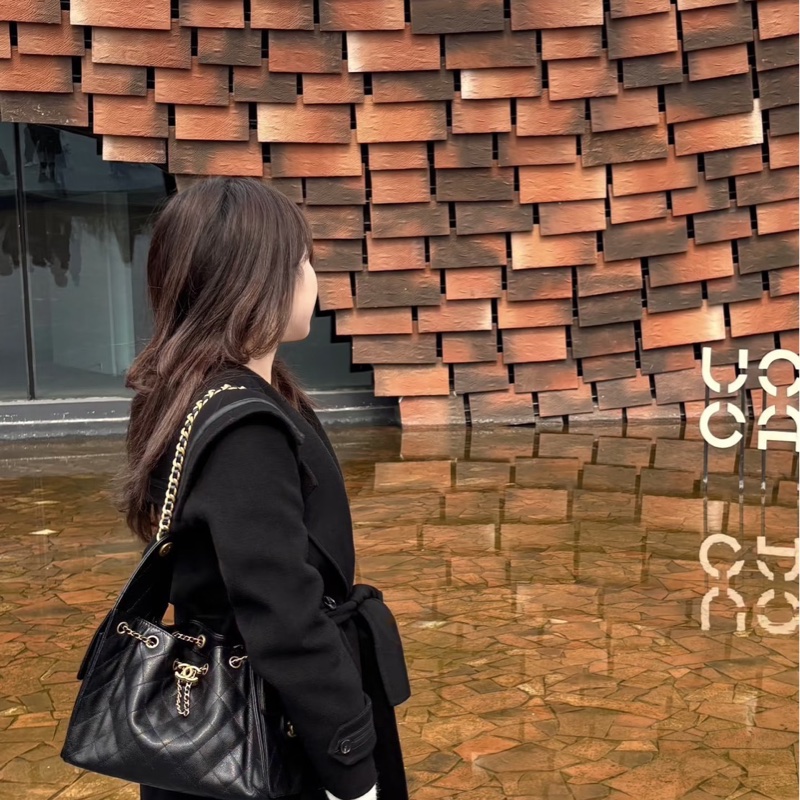 香奈兒 CHANEL 新款 25S hobo 抽縄 荔枝牛皮嬉皮包 水桶包 小號-25