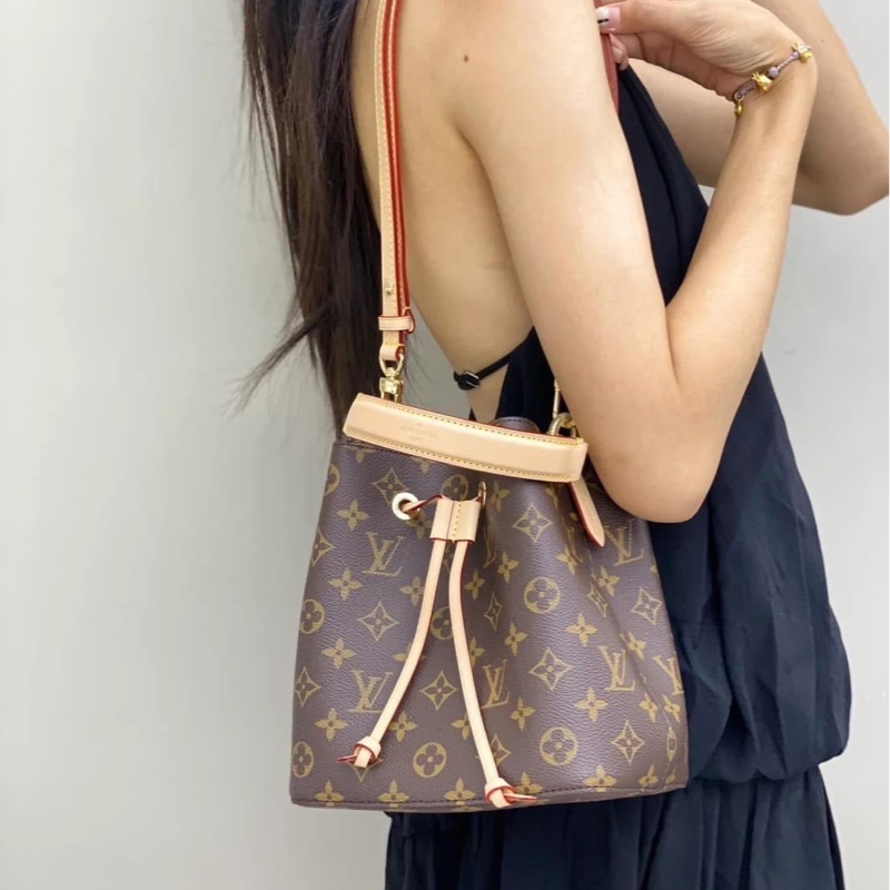Louis Vuitton M46581 經典Monogram NANO NOE水桶包 手提包 斜背包-1