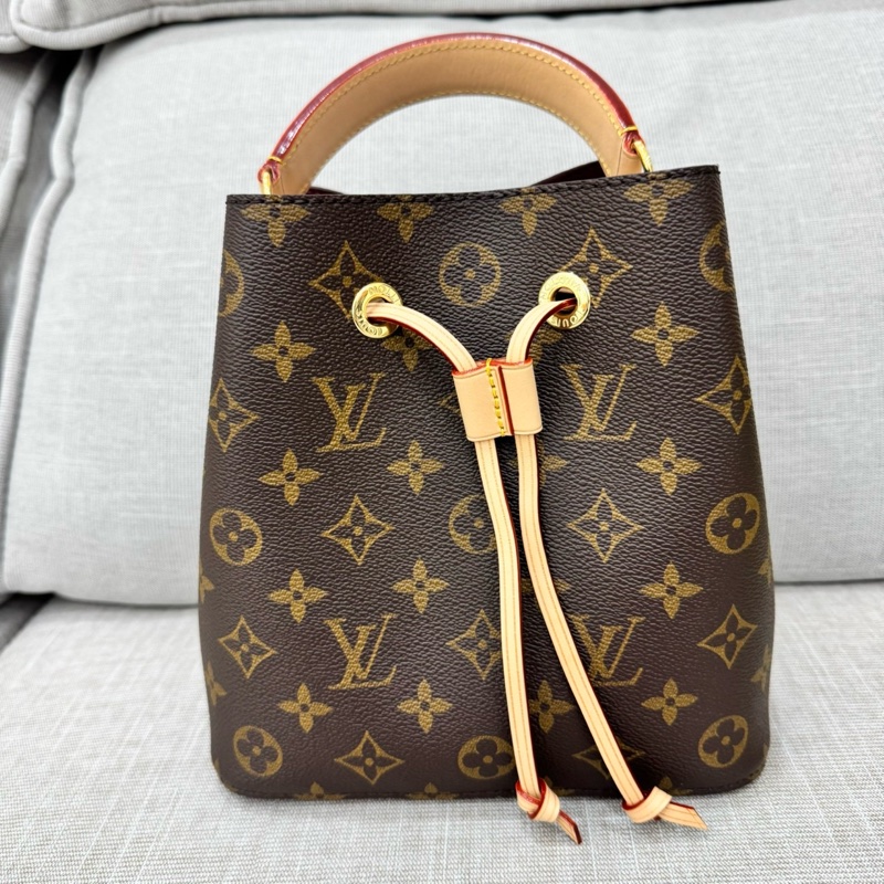 Louis Vuitton M46581 經典Monogram NANO NOE水桶包 手提包 斜背包-5